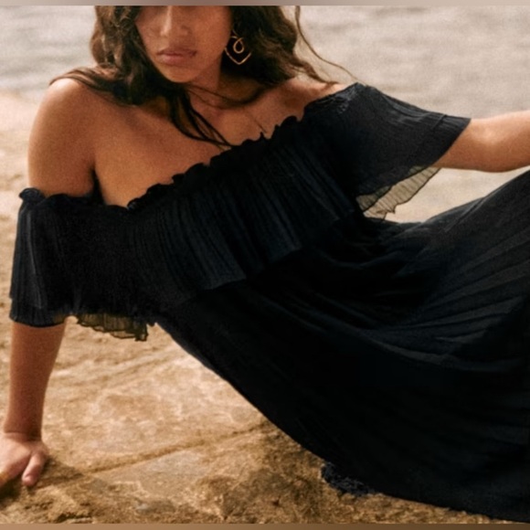 Sezane Gloria Pleated Off the Shoulder Mini Dress Black Size FR46/US 14 - Picture 3 of 9